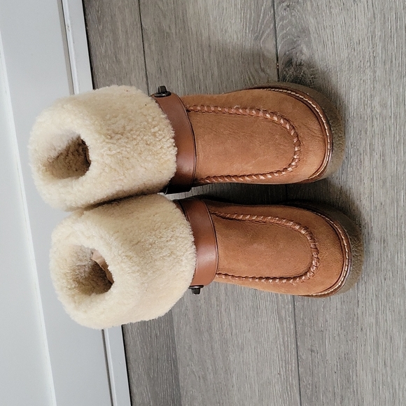 Coach G433 Moto Shearling Turnlock 
